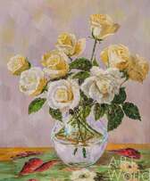 Натюрморт маслом "Букет чайных роз в стеклянной вазе" Артворлд.ру