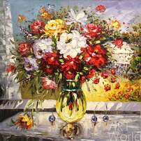Букет с пионами и красными цветами в желтой вазе Артворлд.ру